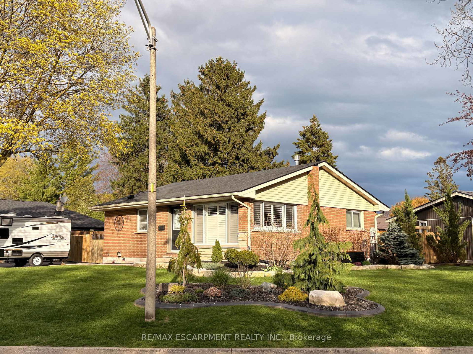 7-brier-crescent-brantford-ontario-x13073672