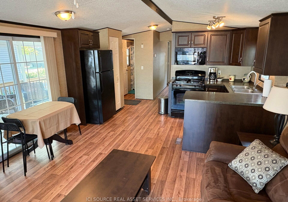 486-county-road-18-prince-edward-county-ontario-x13073692