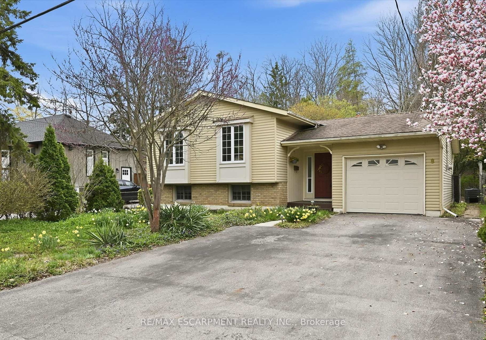 8-sullivans-lane-hamilton-ontario-x13073944