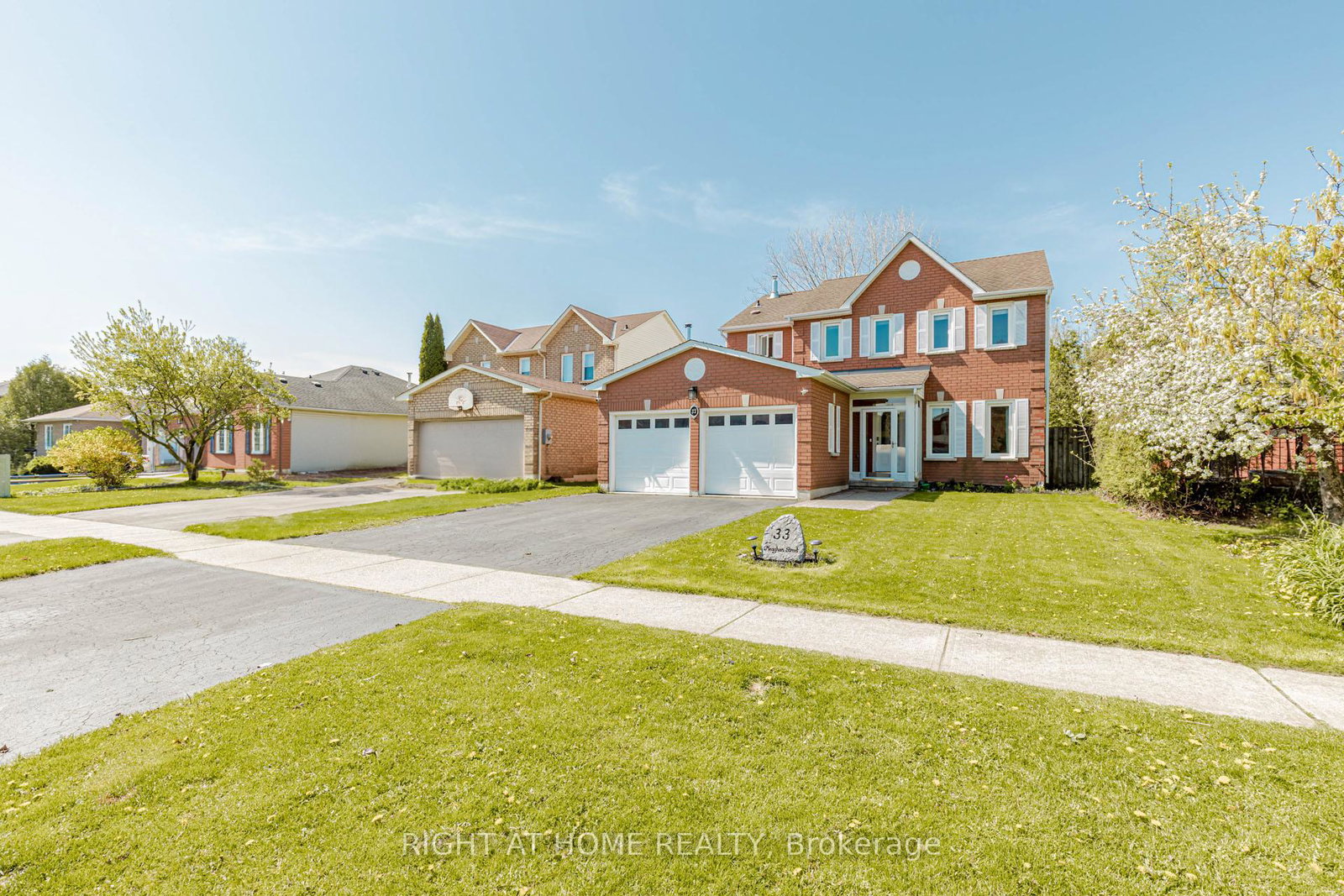 33-meaghan-street-hamilton-ontario-x13074008
