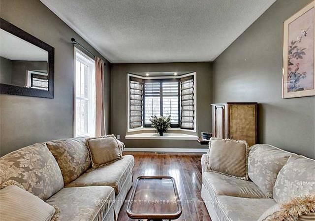 45-montreal-circle-hamilton-ontario-x13074116