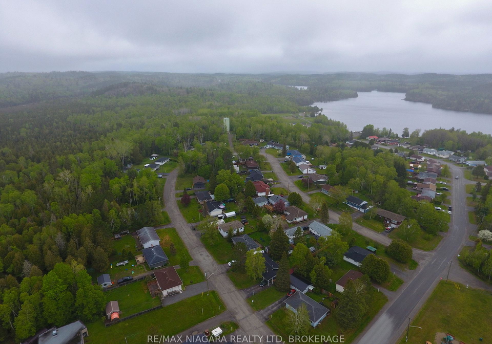 31-spruce-drive-temagami-ontario-x13074122
