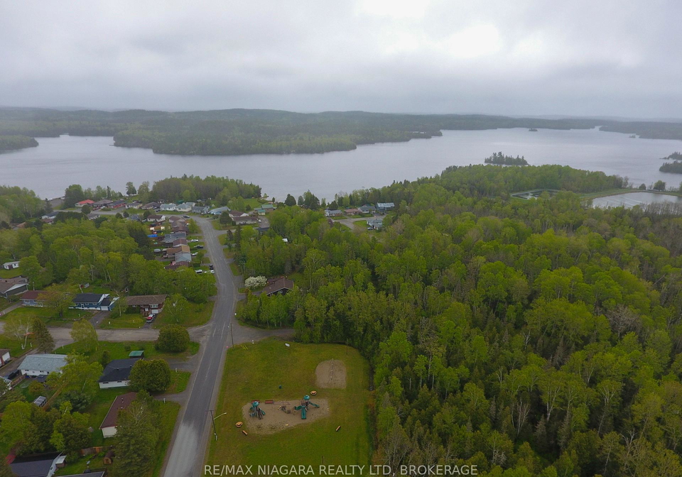 31-spruce-drive-temagami-ontario-x13074122