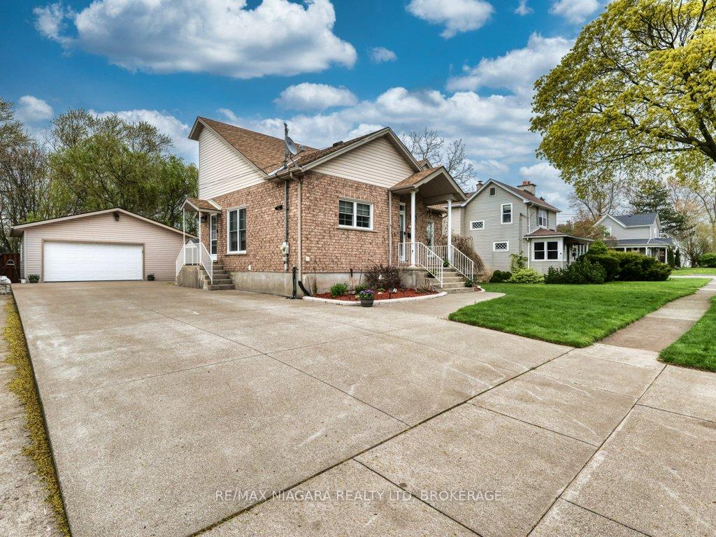 8110-lamont-avenue-niagara-falls-ontario-x13074358