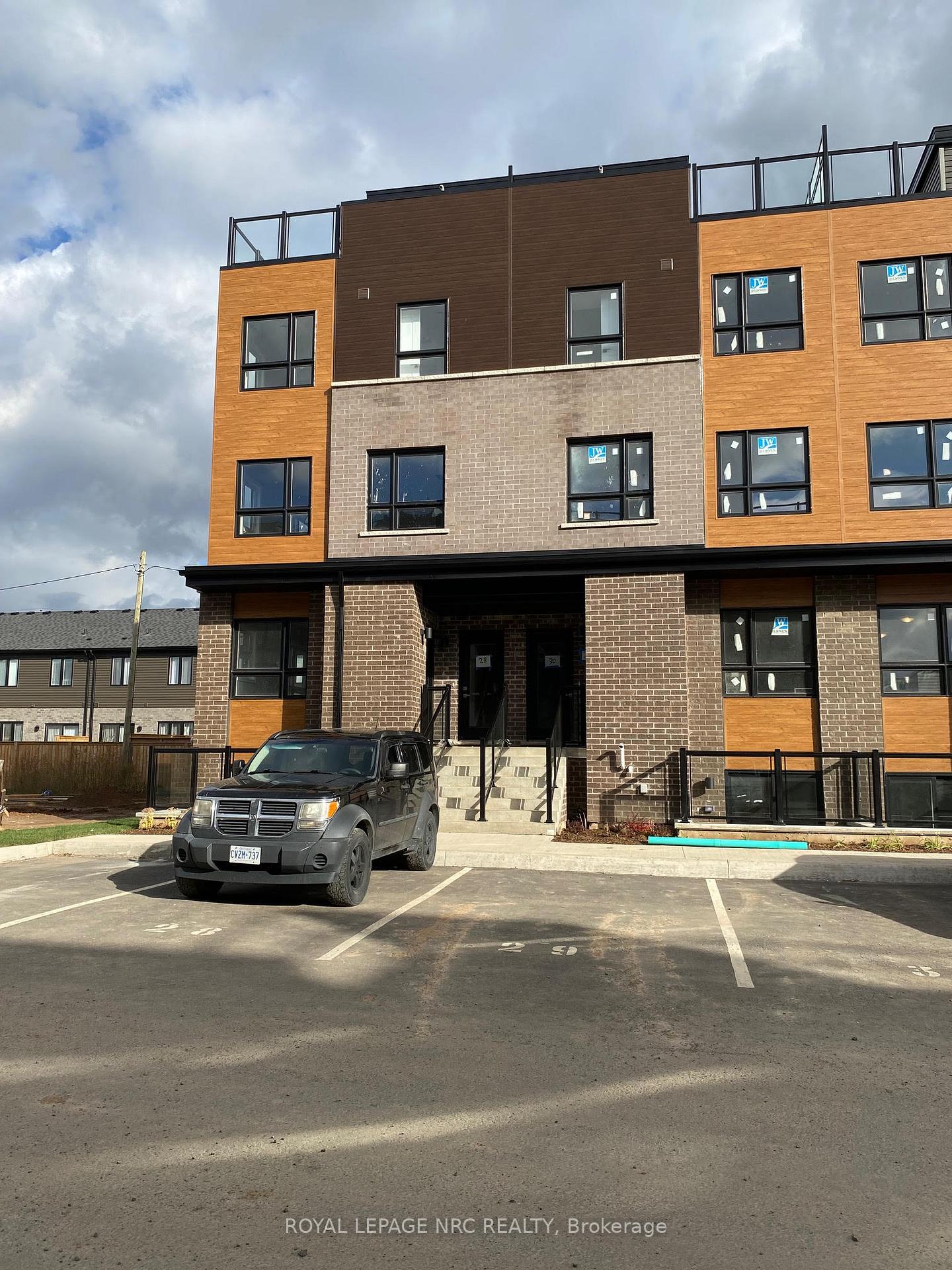 6705-cropp-street-niagara-falls-ontario-x13074434