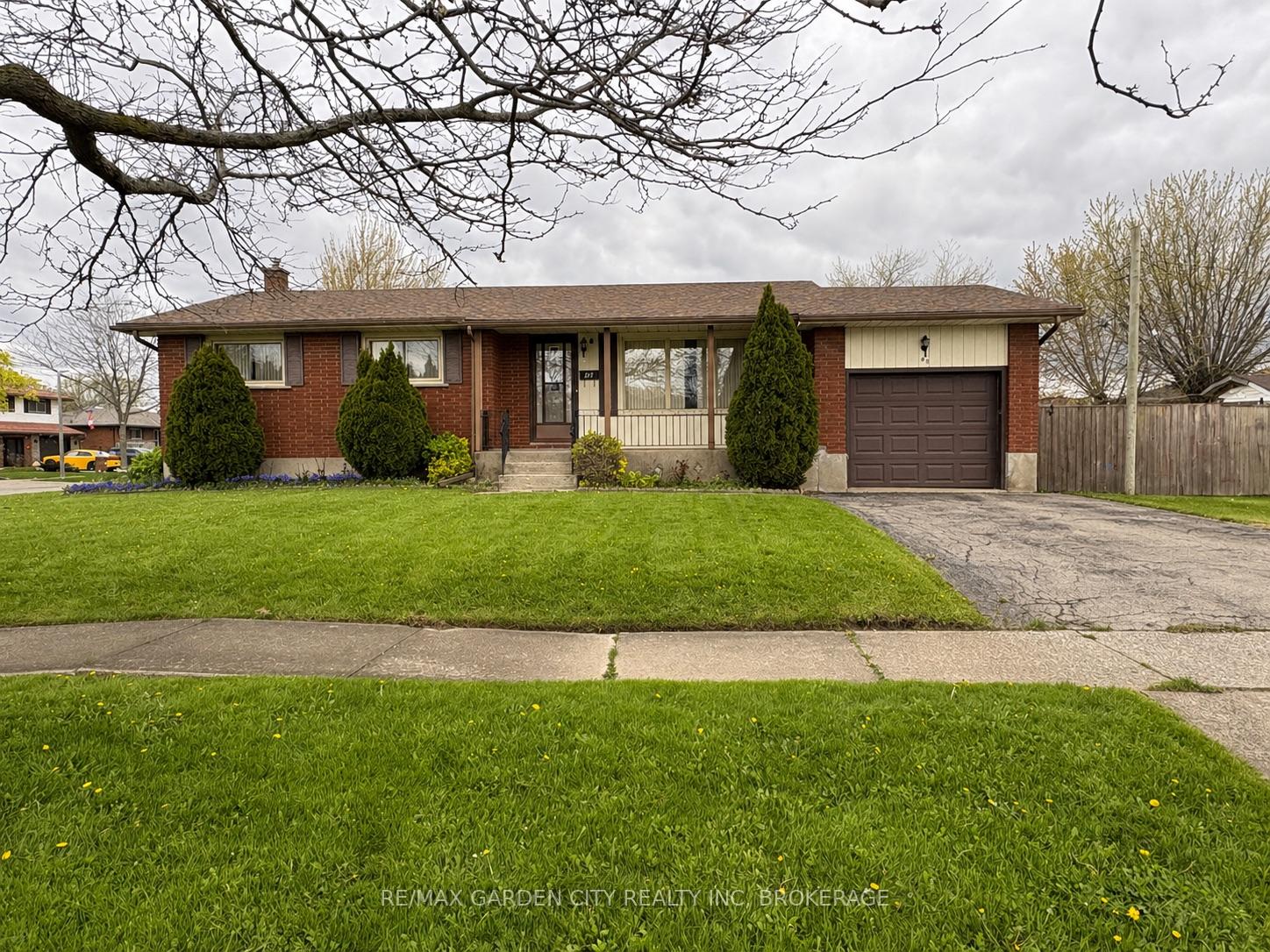 69-strathmore-crescent-welland-ontario-x13074490