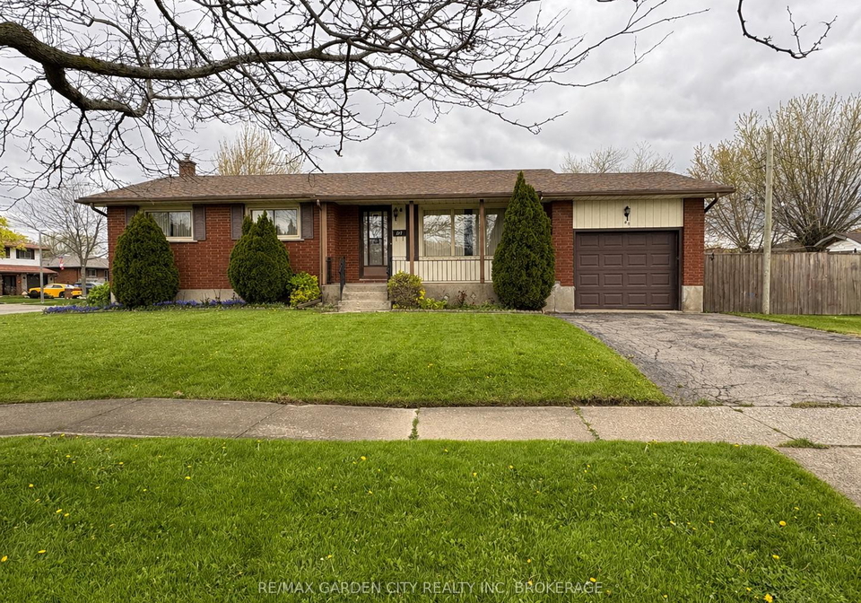 69-strathmore-crescent-welland-ontario-x13074490