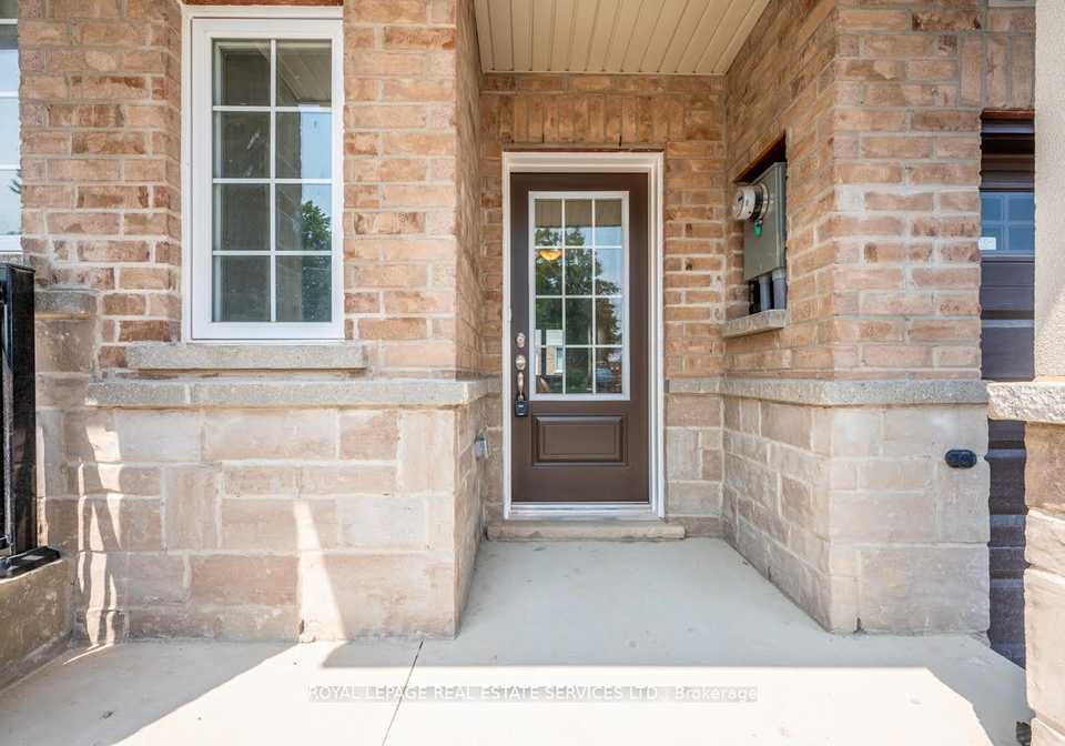 18-jellicoe-court-hamilton-ontario-x13074754