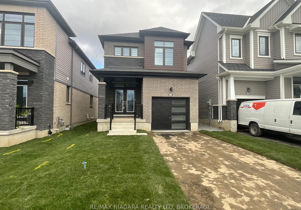10-selection-heights-thorold-ontario-x13074806
