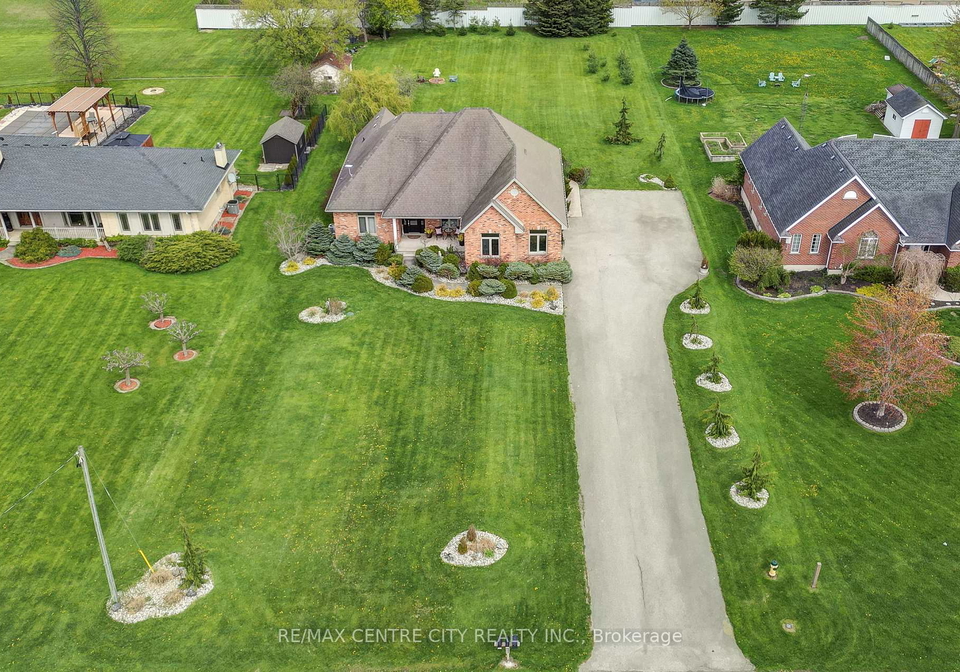 9538-tower-road-central-elgin-ontario-x13074982