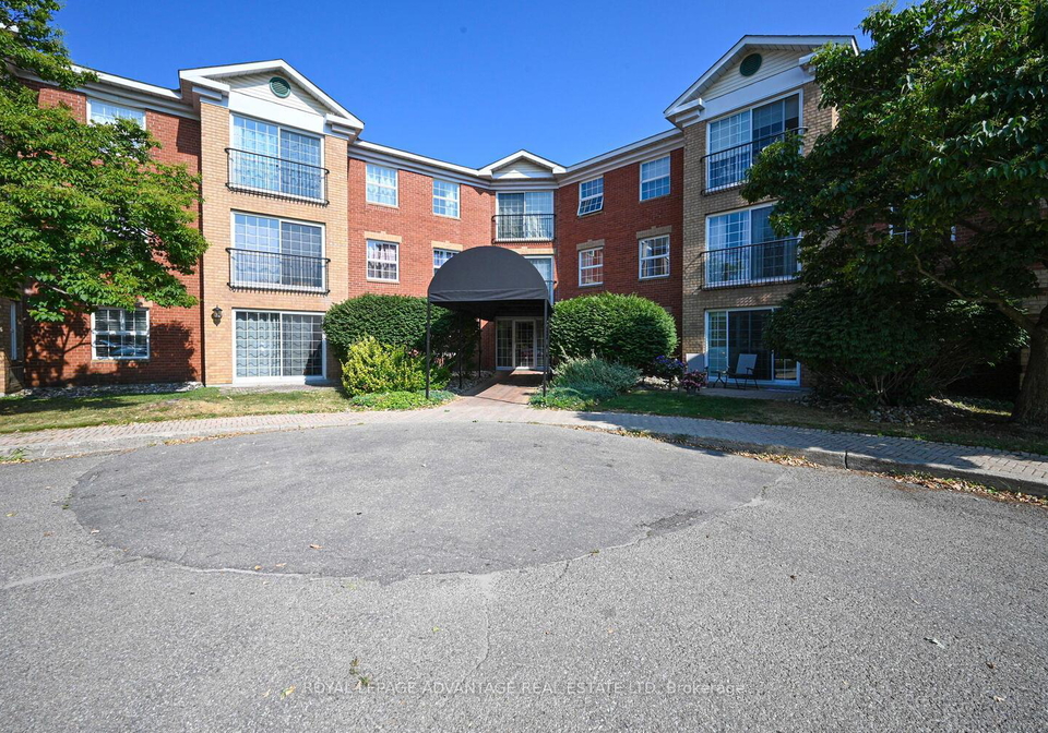 40-pearl-street-smiths-falls-ontario-x13075018