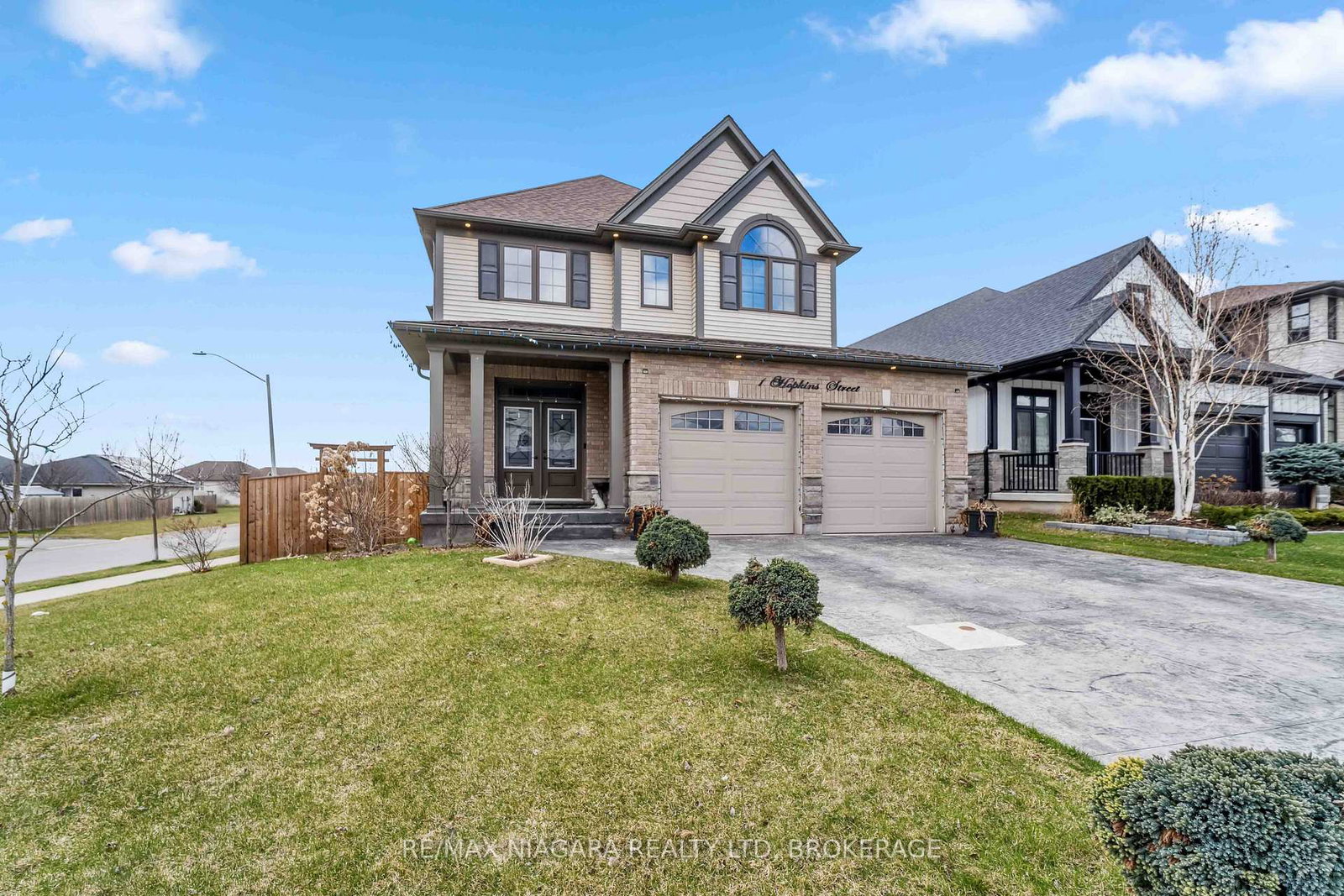 1-hopkins-street-thorold-ontario-x13075096
