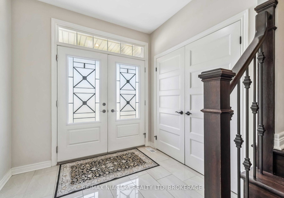 1-hopkins-street-thorold-ontario-x13075096