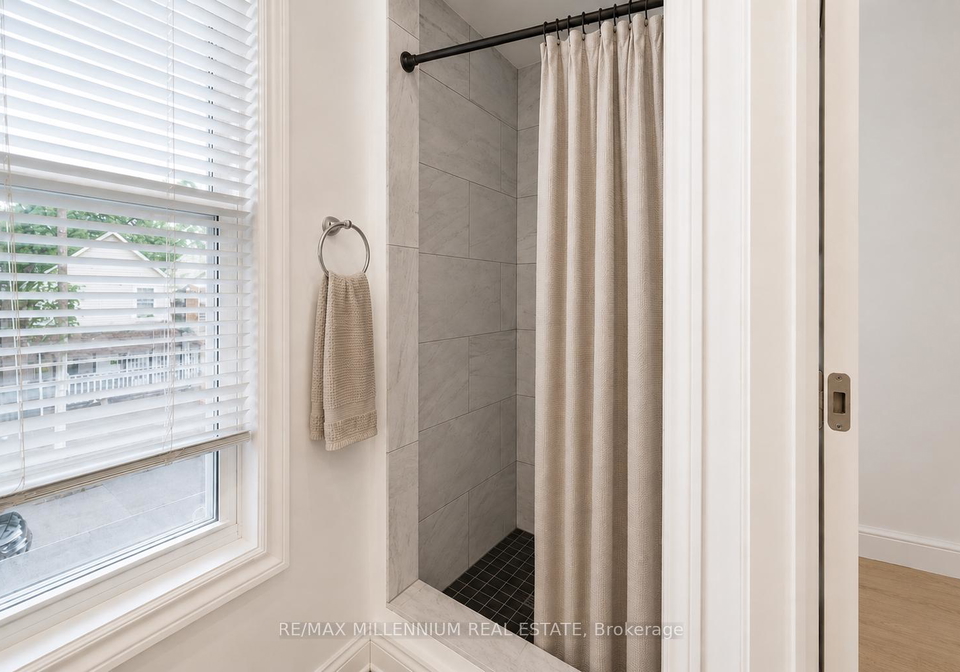 22-francis-street-hamilton-ontario-x13075952