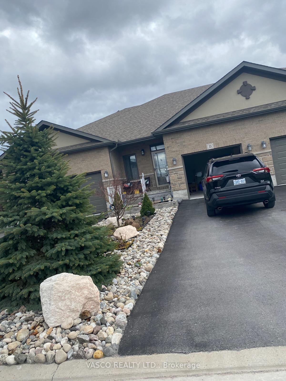 33-farmington-crescent-n-belleville-ontario-x13075998