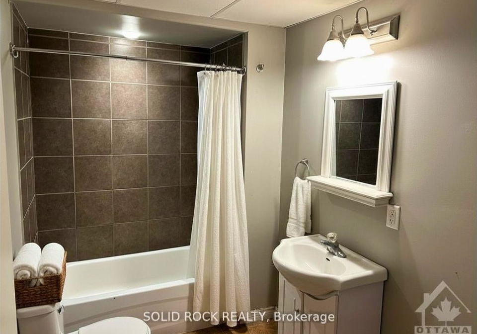4elgin-street-w-arnprior-ontario-x13076568