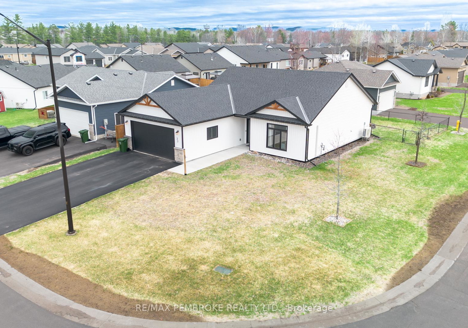 33-durant-street-petawawa-ontario-x13076580