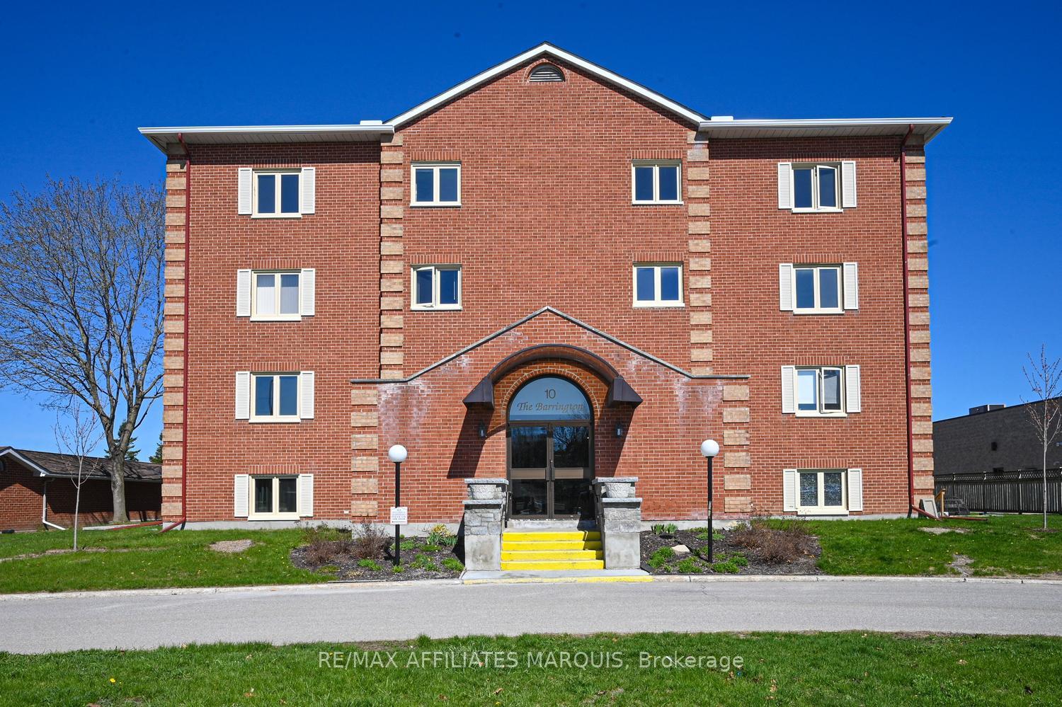 10-armstrong-drive-smiths-falls-ontario-x13076590