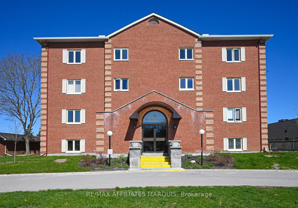 10-armstrong-drive-smiths-falls-ontario-x13076590