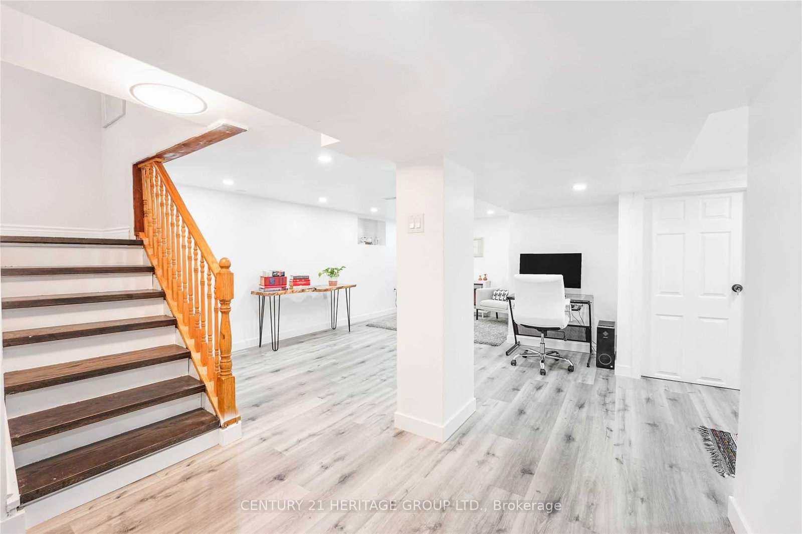 82-centennial-parkway-s-hamilton-ontario-x13076620