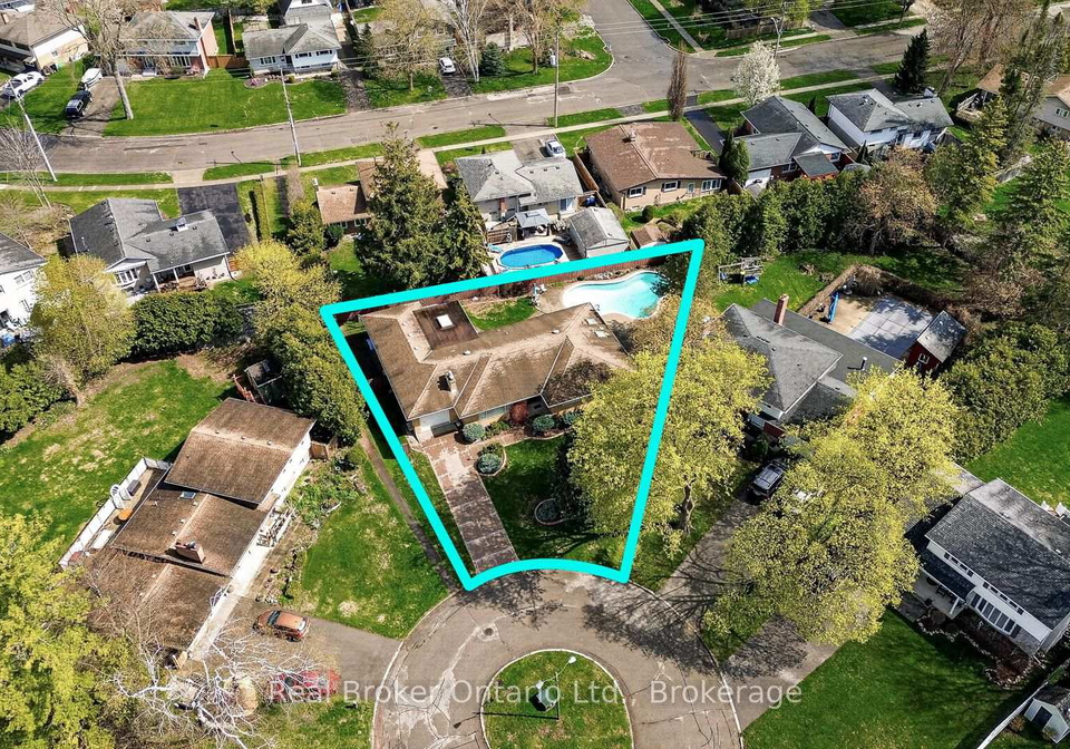 16-vimy-place-woodstock-ontario-x13076718
