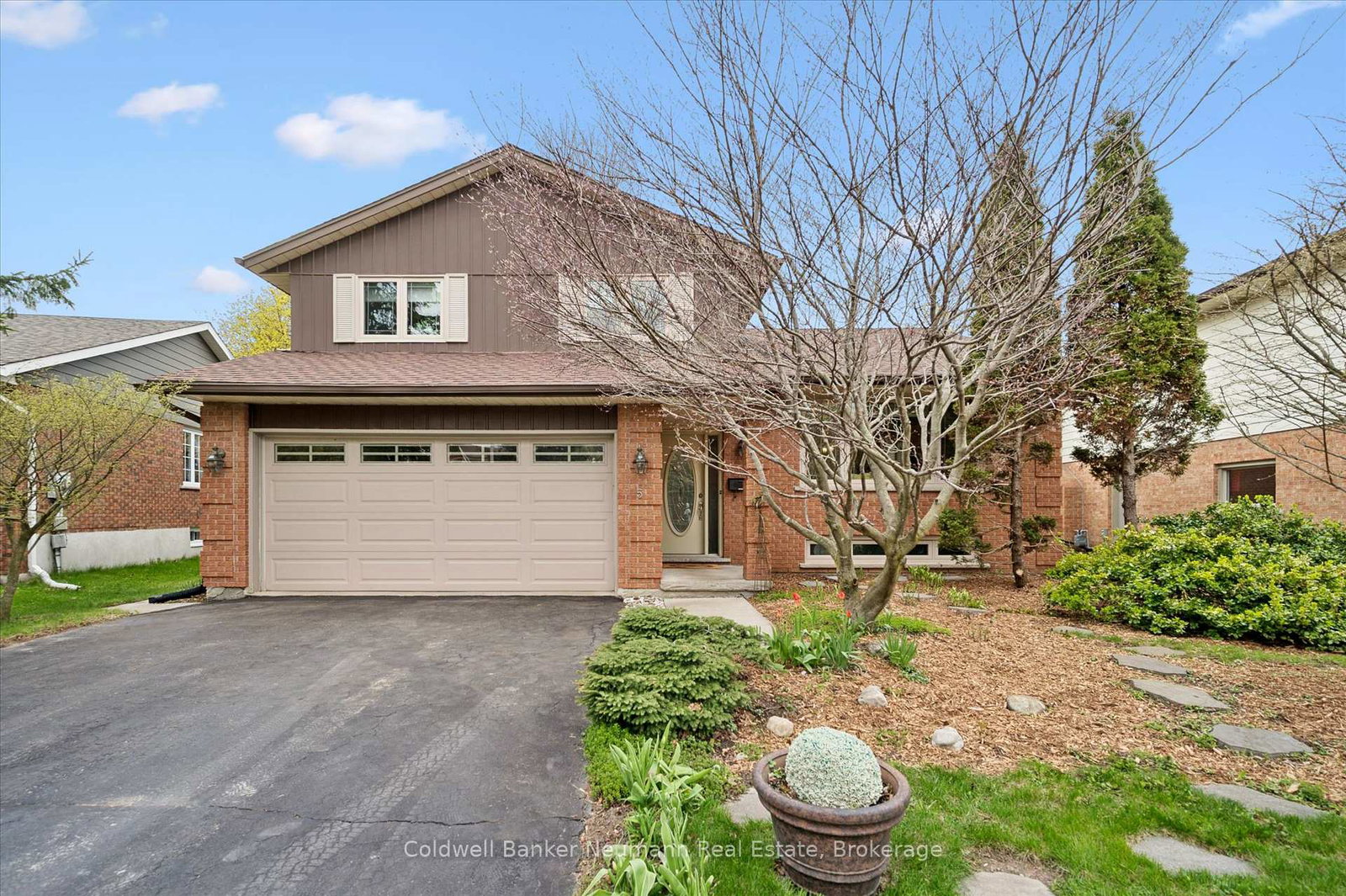 5-ervin-crescent-guelph-ontario-x13076782