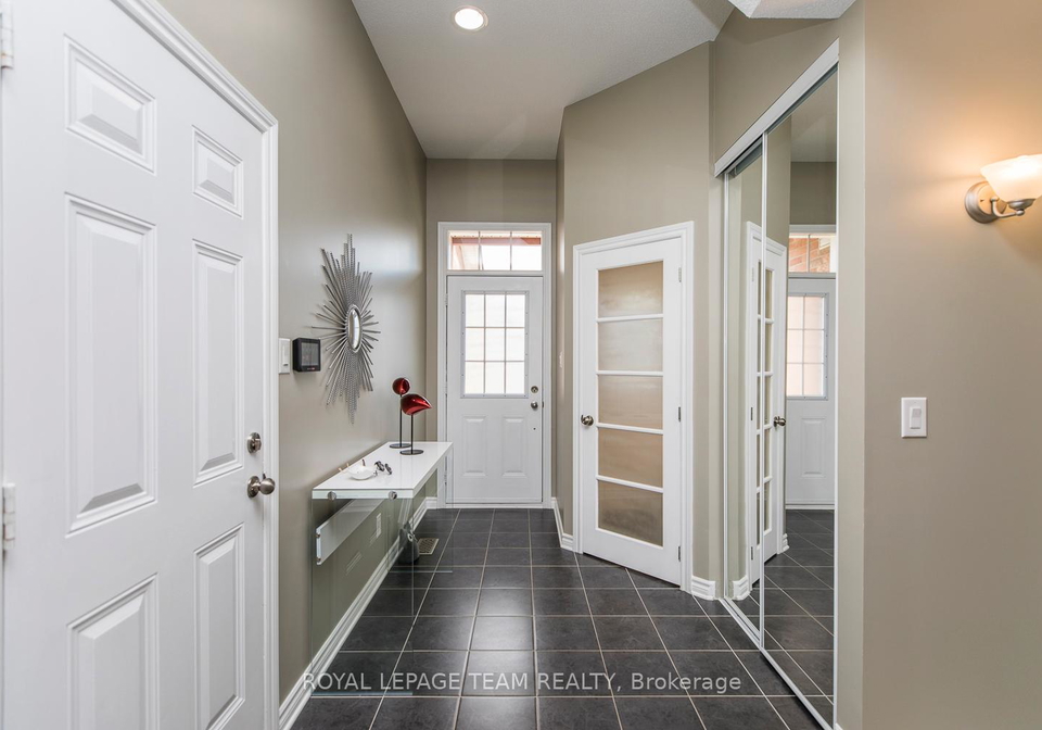 764-bowercrest-crescent-ottawa-ontario-x13076798