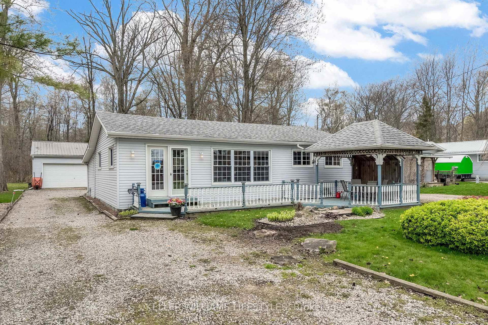 9900-lake-road-lambton-shores-ontario-x13076824