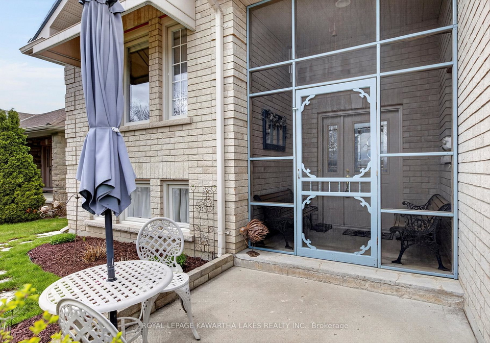 376-wallace-drive-kawartha-lakes-ontario-x13077012