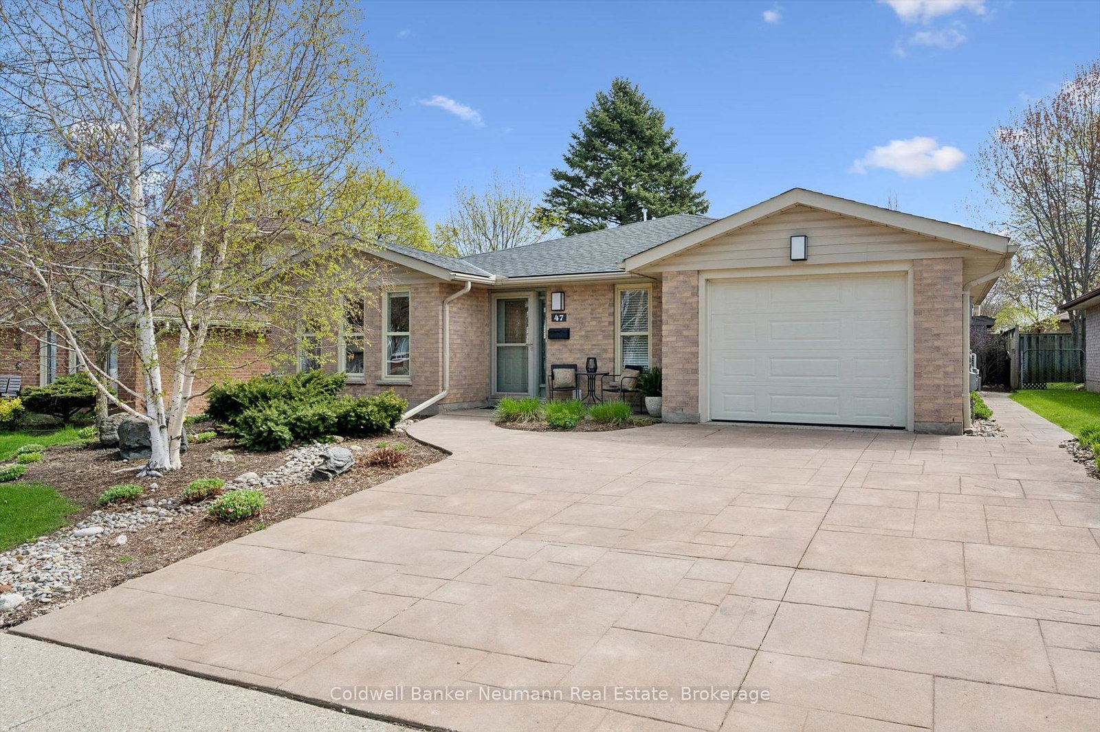 47-springdale-boulevard-guelph-ontario-x13077134