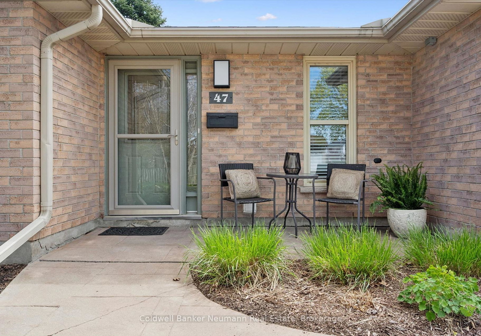 47-springdale-boulevard-guelph-ontario-x13077134