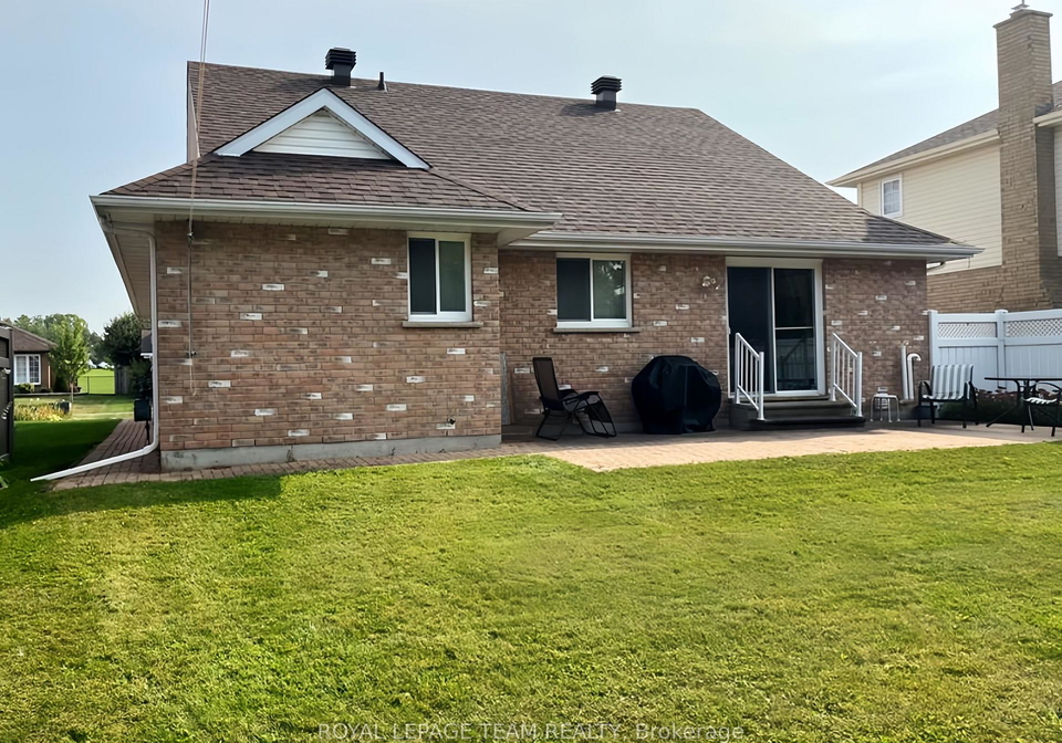 2144-concorde-avenue-cornwall-ontario-x13077184