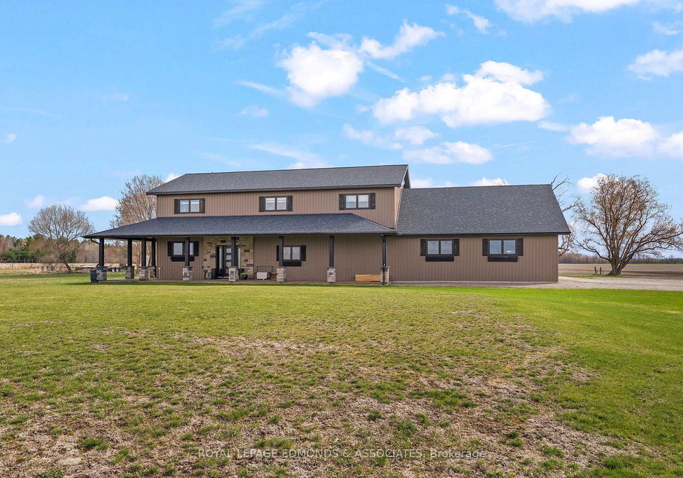 2700-zion-line-whitewater-region-ontario-x13077294