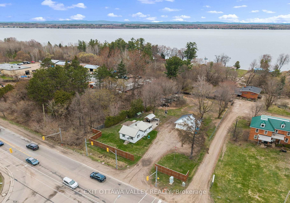 1165-pembroke-street-e-laurentian-valley-ontario-x13077328