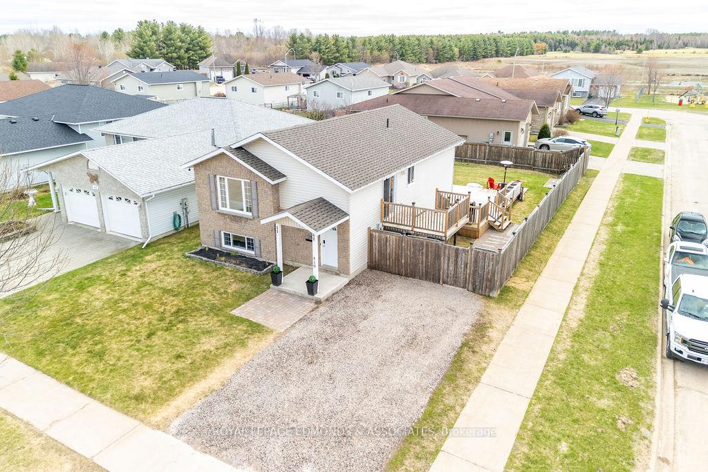 416-sweezey-court-pembroke-ontario-x13077514