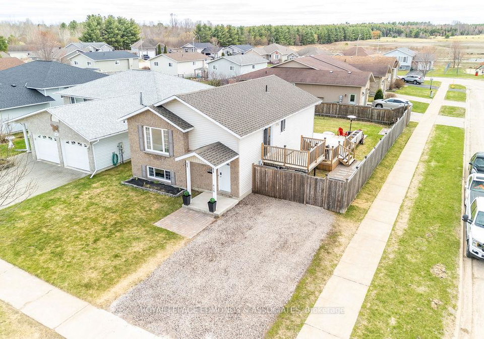 416-sweezey-court-pembroke-ontario-x13077514