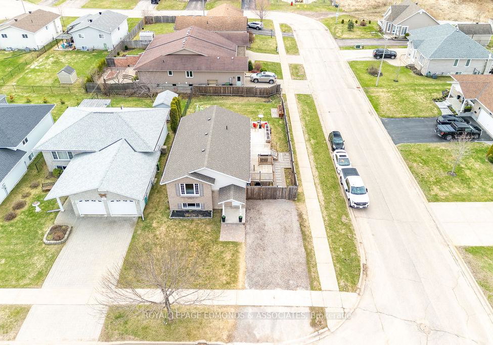 416-sweezey-court-pembroke-ontario-x13077514