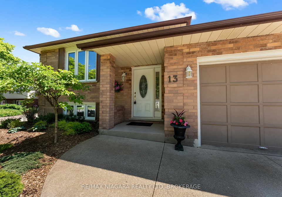 13-cornwell-circle-st-catharines-ontario-x13077736
