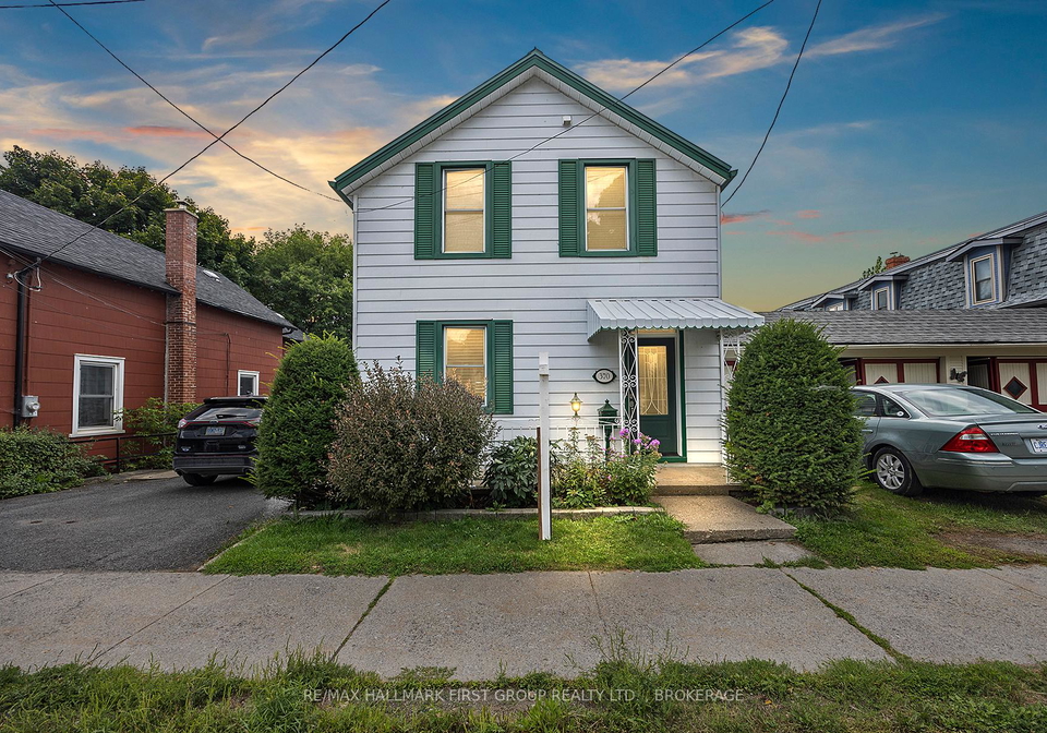 370-stone-street-s-gananoque-ontario-x13078130