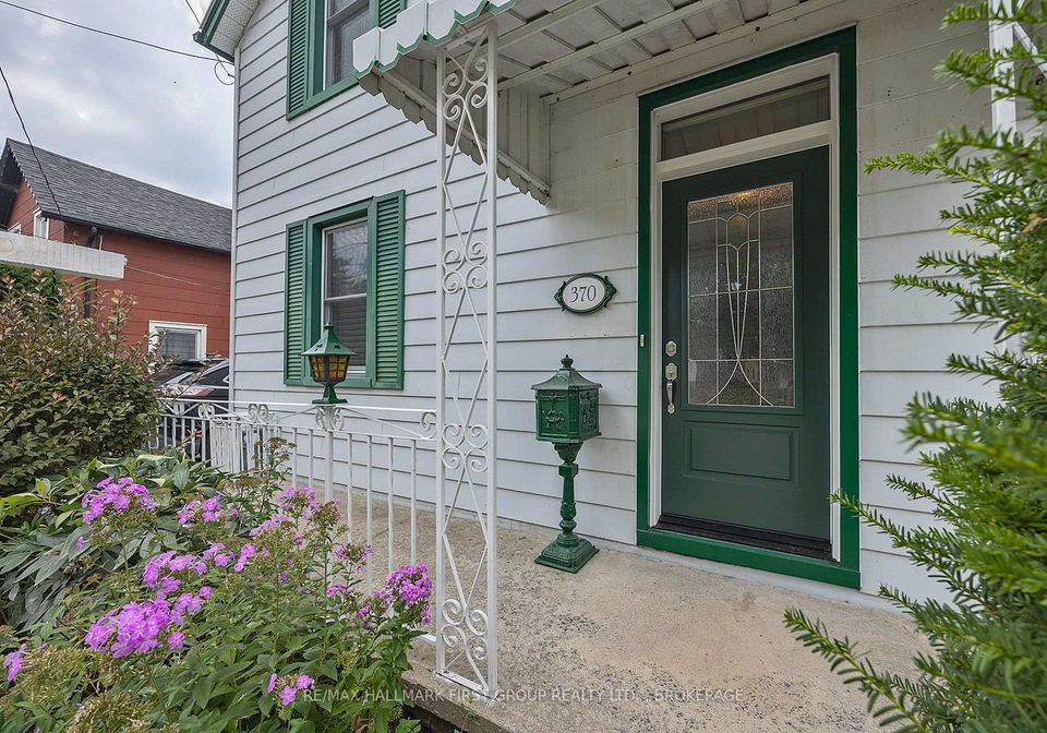 370-stone-street-s-gananoque-ontario-x13078130