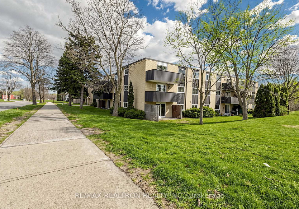 75-hazelglen-drive-kitchener-ontario-x13078336
