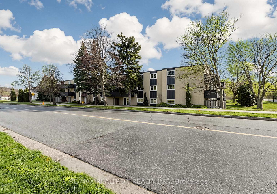 75-hazelglen-drive-kitchener-ontario-x13078336