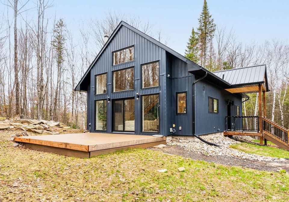 1315-north-drive-dysart-et-al-ontario-x13078690