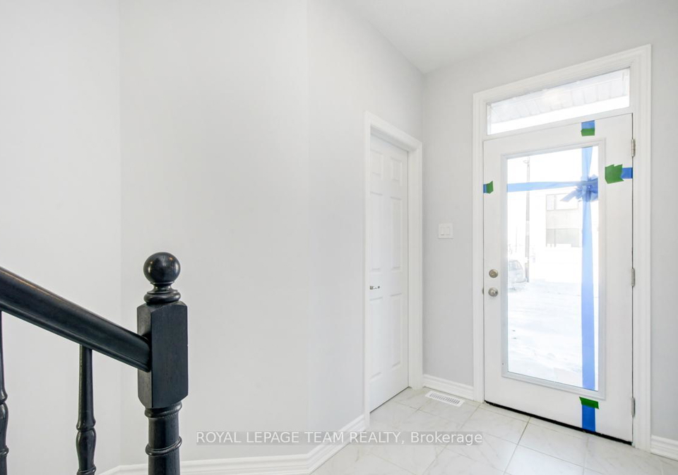 21-bermondsey-way-ottawa-ontario-x13078752
