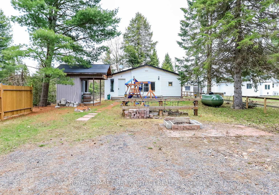 1088-colony-road-lake-of-bays-ontario-x13078982