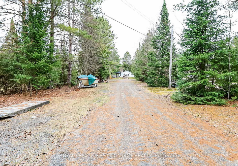 1088-colony-road-lake-of-bays-ontario-x13078982