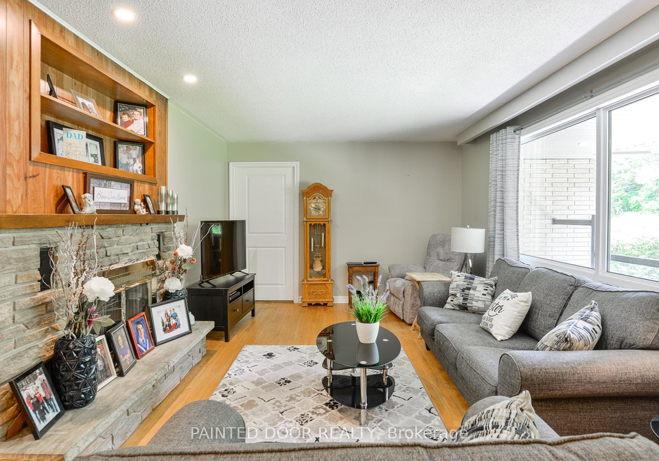 105-wellington-street-gravenhurst-ontario-x13079028