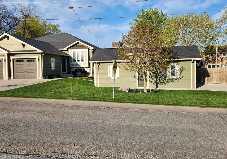 136-maple-lane-tillsonburg-ontario-x13079206