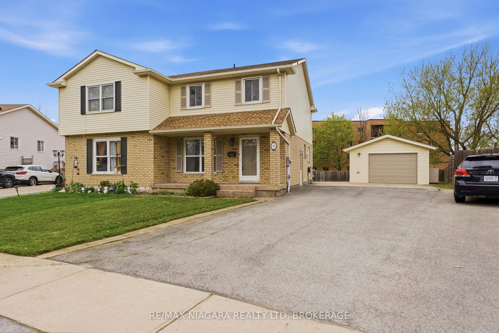 32-vintage-crescent-st-catharines-ontario-x13079396