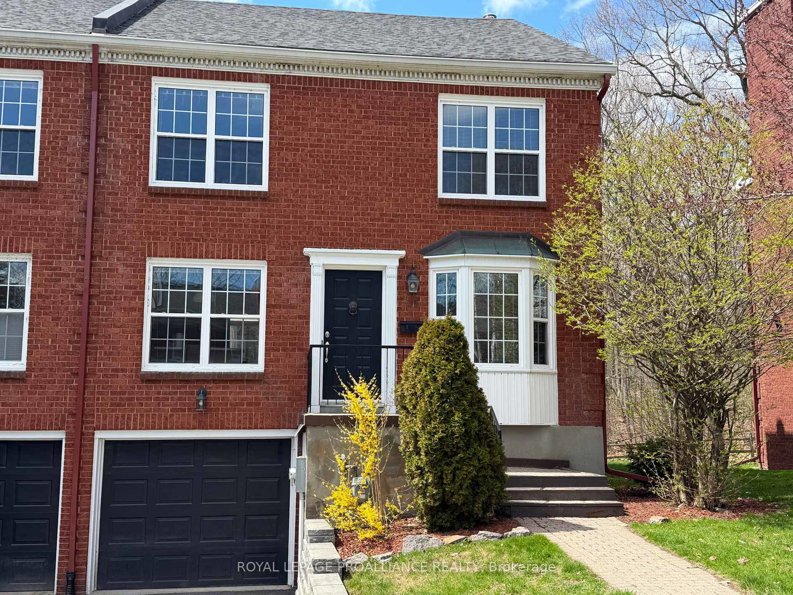 39-country-club-place-brockville-ontario-x13079456